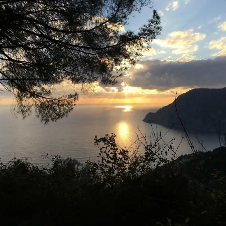 Da Benedetta בית הארחה מונטרוסו אל מארה