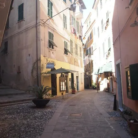 Da Benedetta Konukevi Monterosso al Mare